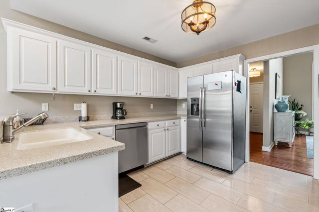 110 N Carleila Lake Way, Spartanburg, SC 29307