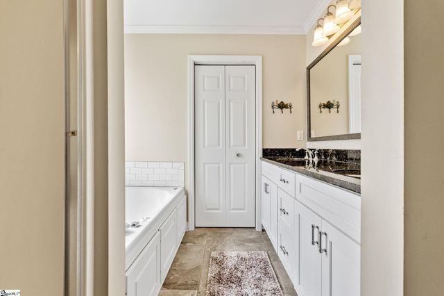 110 N Carleila Lake Way, Spartanburg, SC 29307