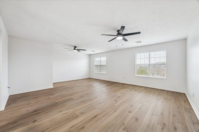 11207 Briscoe Lane, Pearland, TX 77584