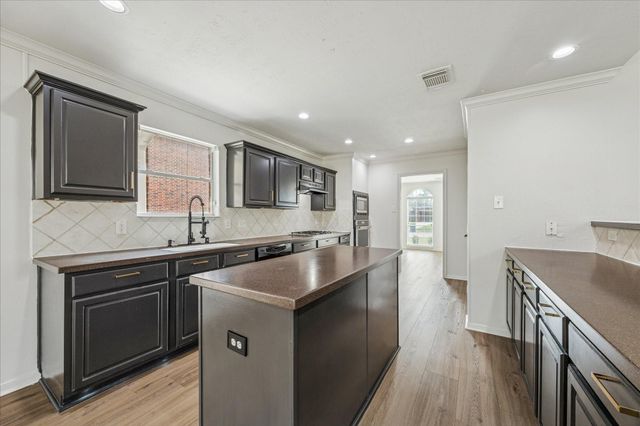 11207 Briscoe Lane, Pearland, TX 77584