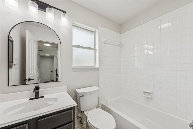 11207 Briscoe Lane, Pearland, TX 77584