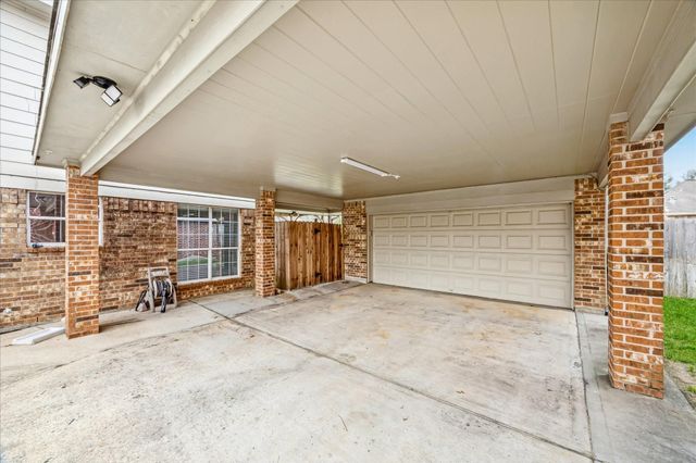 11207 Briscoe Lane, Pearland, TX 77584