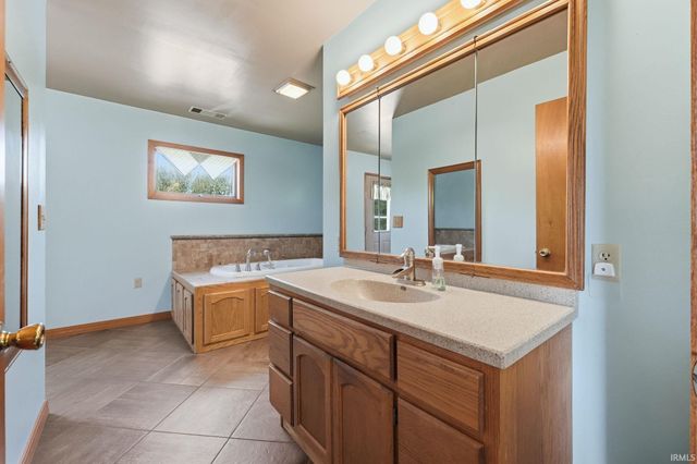 11401 W 500 S Road, Mentone, IN 46539