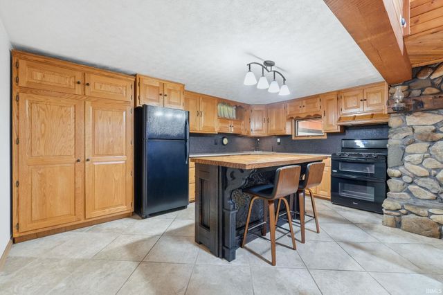 11401 W 500 S Road, Mentone, IN 46539