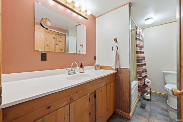 11401 W 500 S Road, Mentone, IN 46539