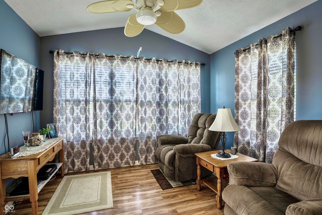 25 English Green, Westfield, IN 46074