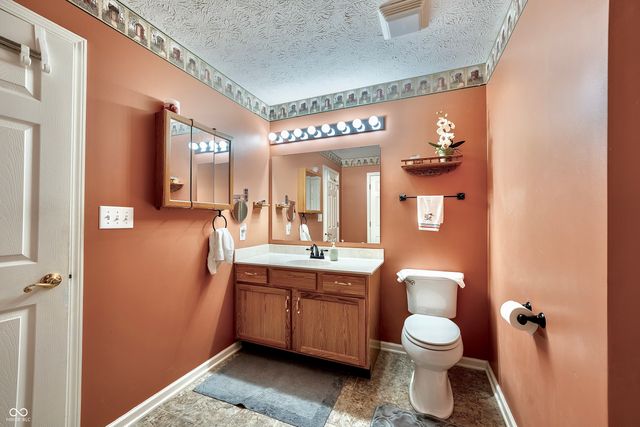 25 English Green, Westfield, IN 46074