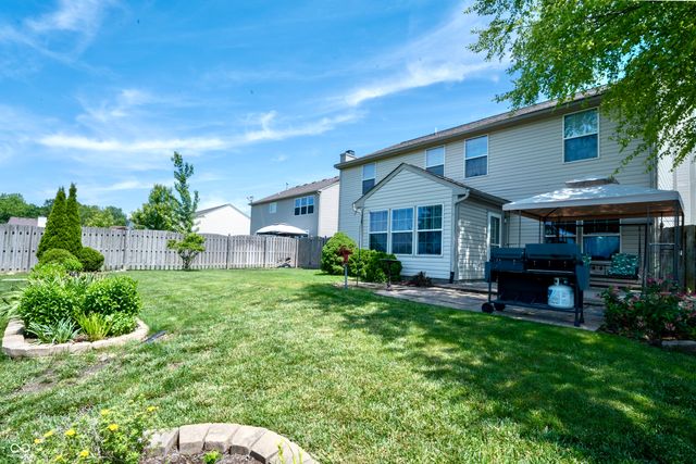 25 English Green, Westfield, IN 46074