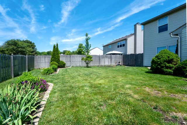 25 English Green, Westfield, IN 46074