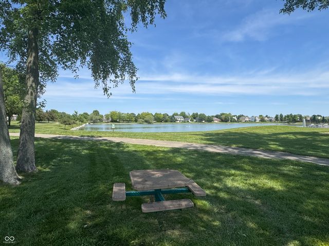25 English Green, Westfield, IN 46074