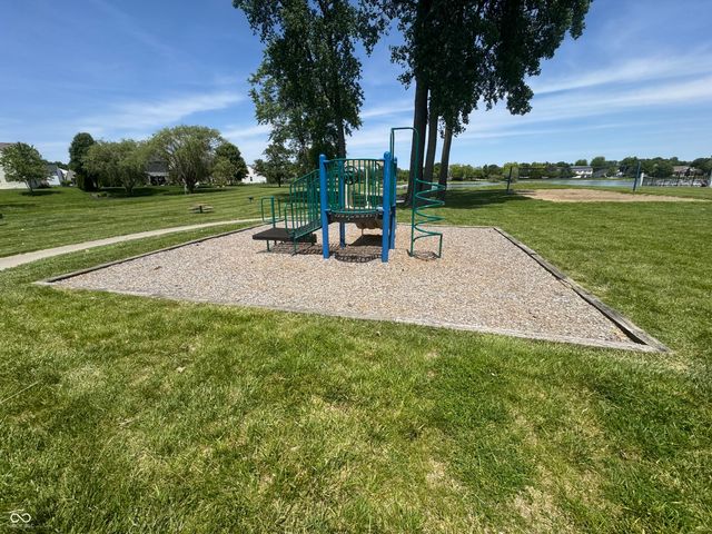 25 English Green, Westfield, IN 46074