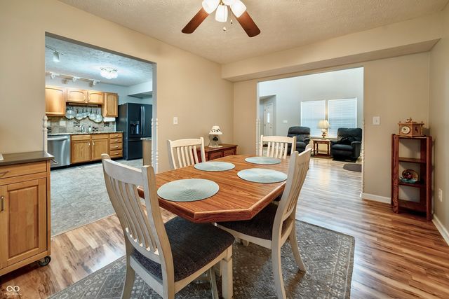 25 English Green, Westfield, IN 46074