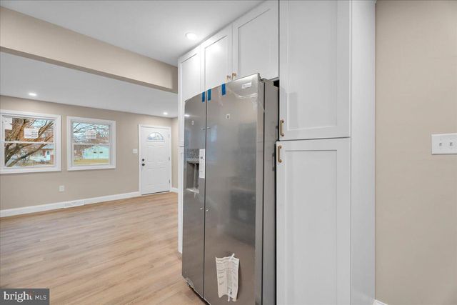 196 JERRYS AVE, Clayton, NJ 08312