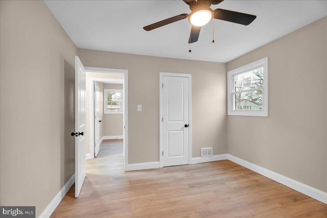 196 JERRYS AVE, Clayton, NJ 08312