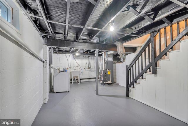 196 JERRYS AVE, Clayton, NJ 08312