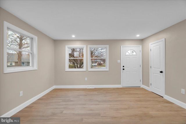 196 JERRYS AVE, Clayton, NJ 08312