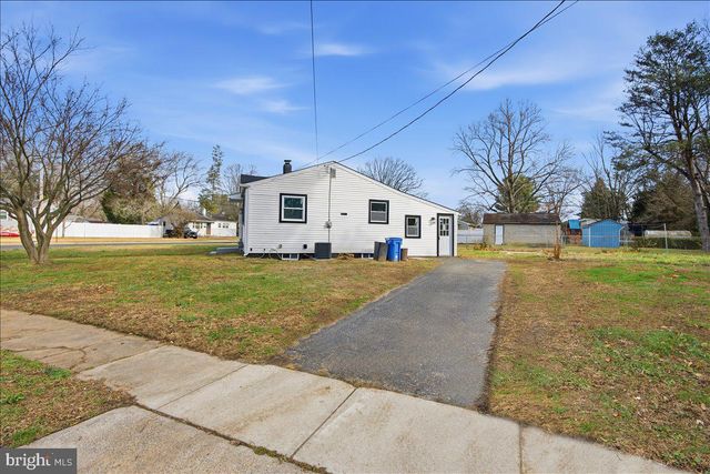 196 JERRYS AVE, Clayton, NJ 08312