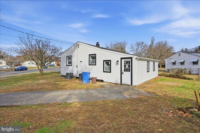 196 JERRYS AVE, Clayton, NJ 08312