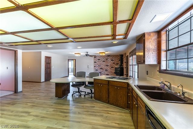 8520 West Hammer Lane, Las Vegas, NV 89149