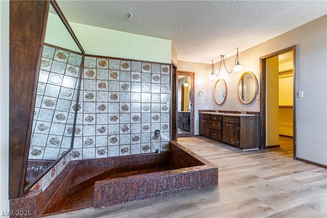 8520 West Hammer Lane, Las Vegas, NV 89149