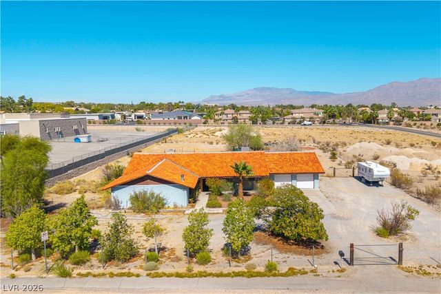8520 West Hammer Lane, Las Vegas, NV 89149