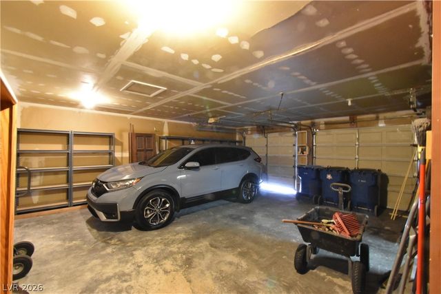 8520 West Hammer Lane, Las Vegas, NV 89149
