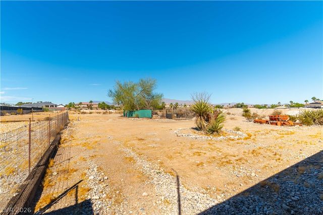 8520 West Hammer Lane, Las Vegas, NV 89149