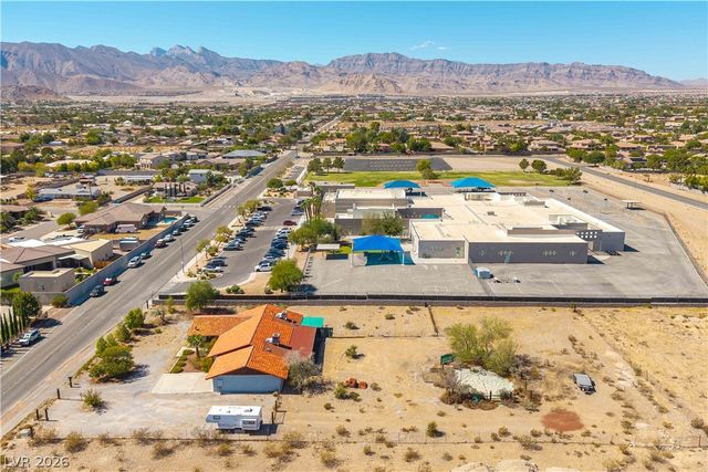 8520 West Hammer Lane, Las Vegas, NV 89149