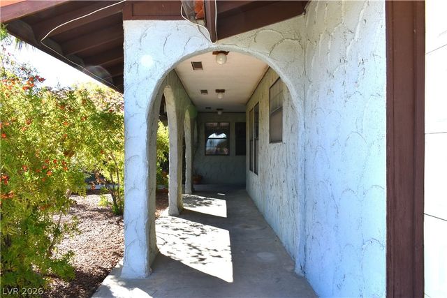 8520 West Hammer Lane, Las Vegas, NV 89149