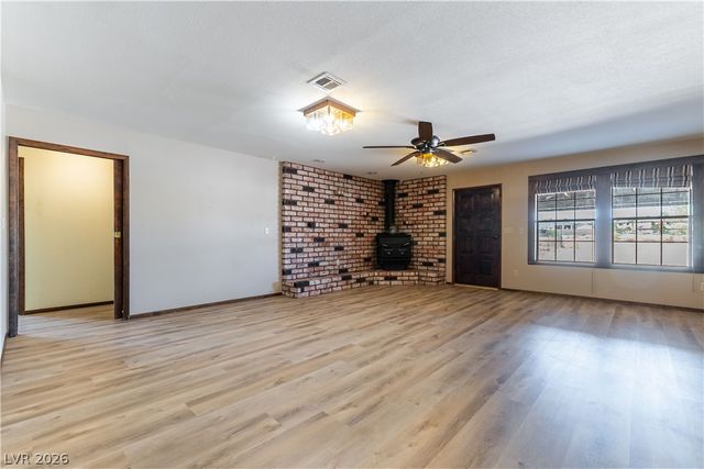 8520 West Hammer Lane, Las Vegas, NV 89149
