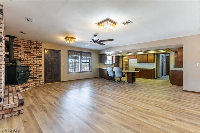8520 West Hammer Lane, Las Vegas, NV 89149