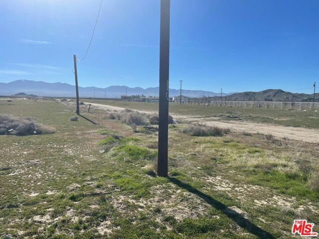 18468 E Ave O, Palmdale, CA 93591