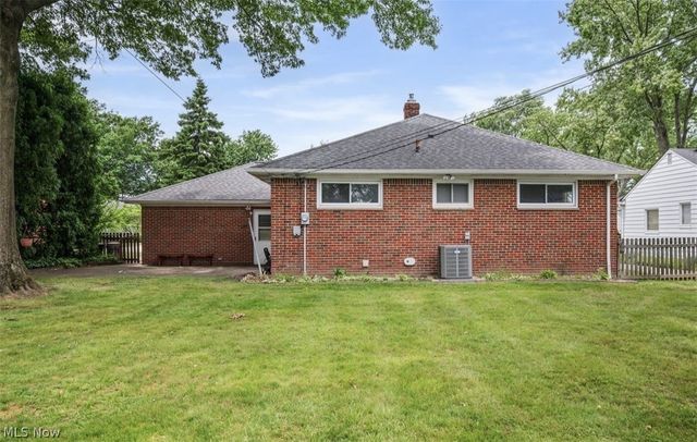 1771 Crestwood Road, Mayfield Heights, OH 44124