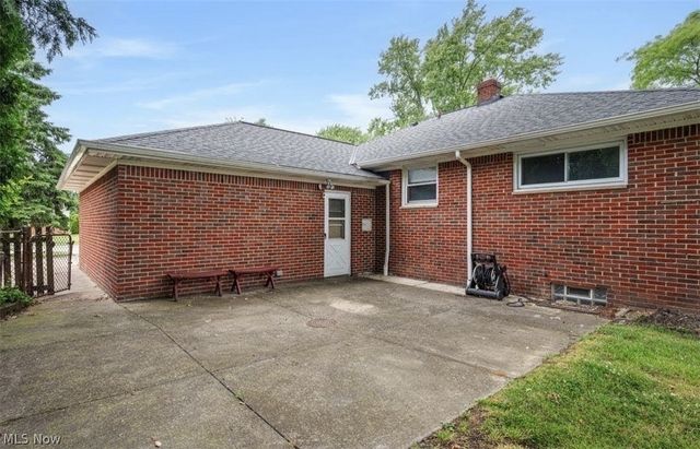 1771 Crestwood Road, Mayfield Heights, OH 44124