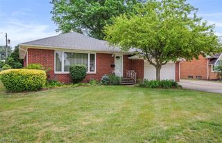 1771 Crestwood Road, Mayfield Heights, OH 44124