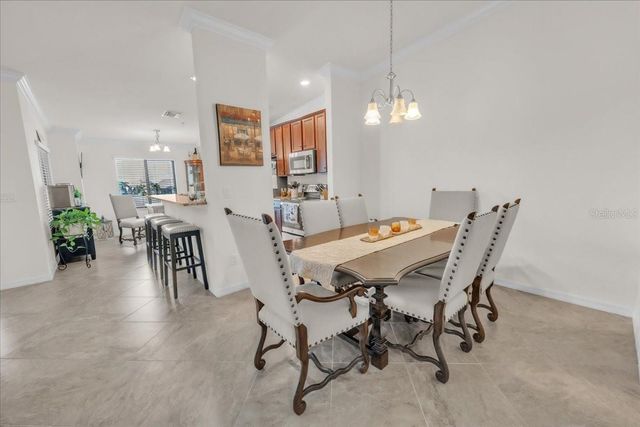 5527 PALMER CIRCLE 203, Bradenton, FL 34211