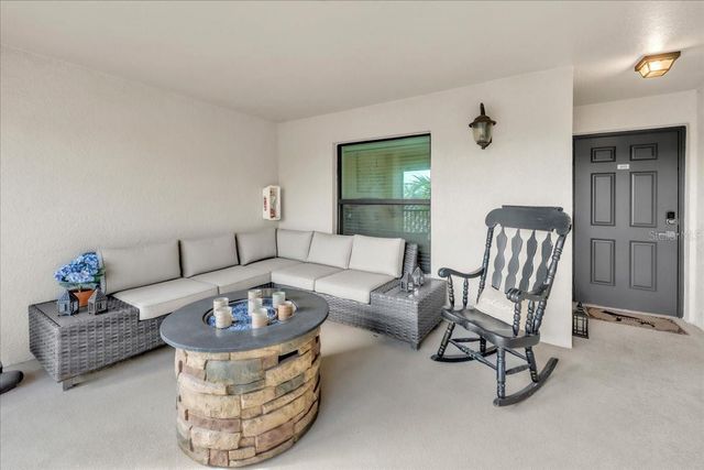 5527 PALMER CIRCLE 203, Bradenton, FL 34211