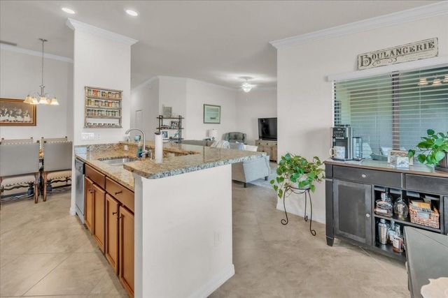 5527 PALMER CIRCLE 203, Bradenton, FL 34211