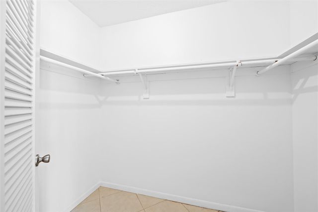 7005 NW 11th Street, Margate, FL 33063