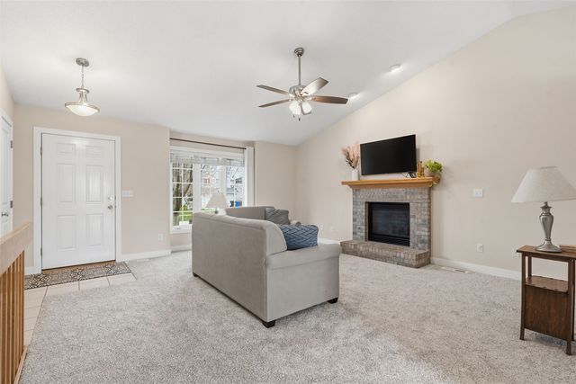 733 71st Street NE, Cedar Rapids, IA 52402