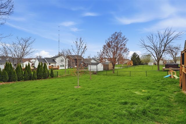 733 71st Street NE, Cedar Rapids, IA 52402