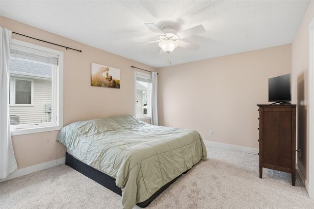 733 71st Street NE, Cedar Rapids, IA 52402