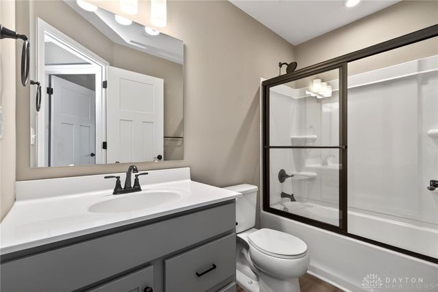 72 Pebble Brook Place, Springboro, OH 45066