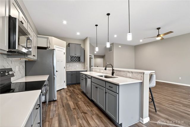 72 Pebble Brook Place, Springboro, OH 45066