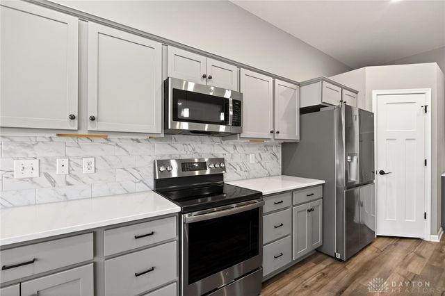 72 Pebble Brook Place, Springboro, OH 45066