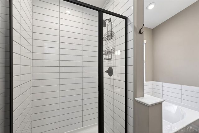 72 Pebble Brook Place, Springboro, OH 45066