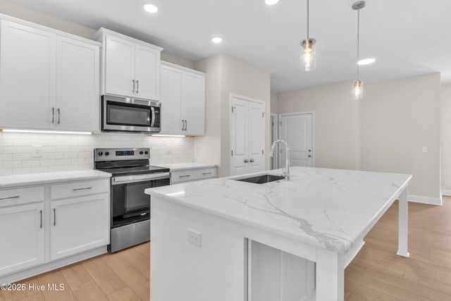 825 Red Sky Drive NE, Winnabow, NC 28479