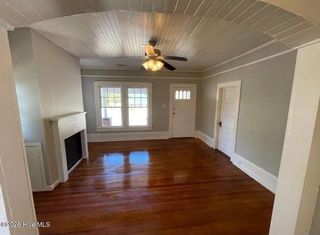 944 W Wisconsin Avenue, Southern Pines, NC 28387