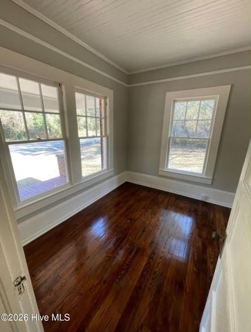 944 W Wisconsin Avenue, Southern Pines, NC 28387