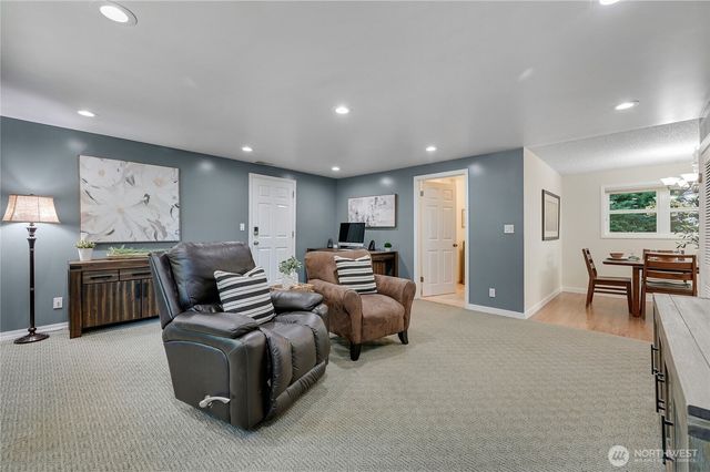 10157 NE 200th Street, Bothell, WA 98011